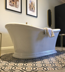 Superior Room - Bath