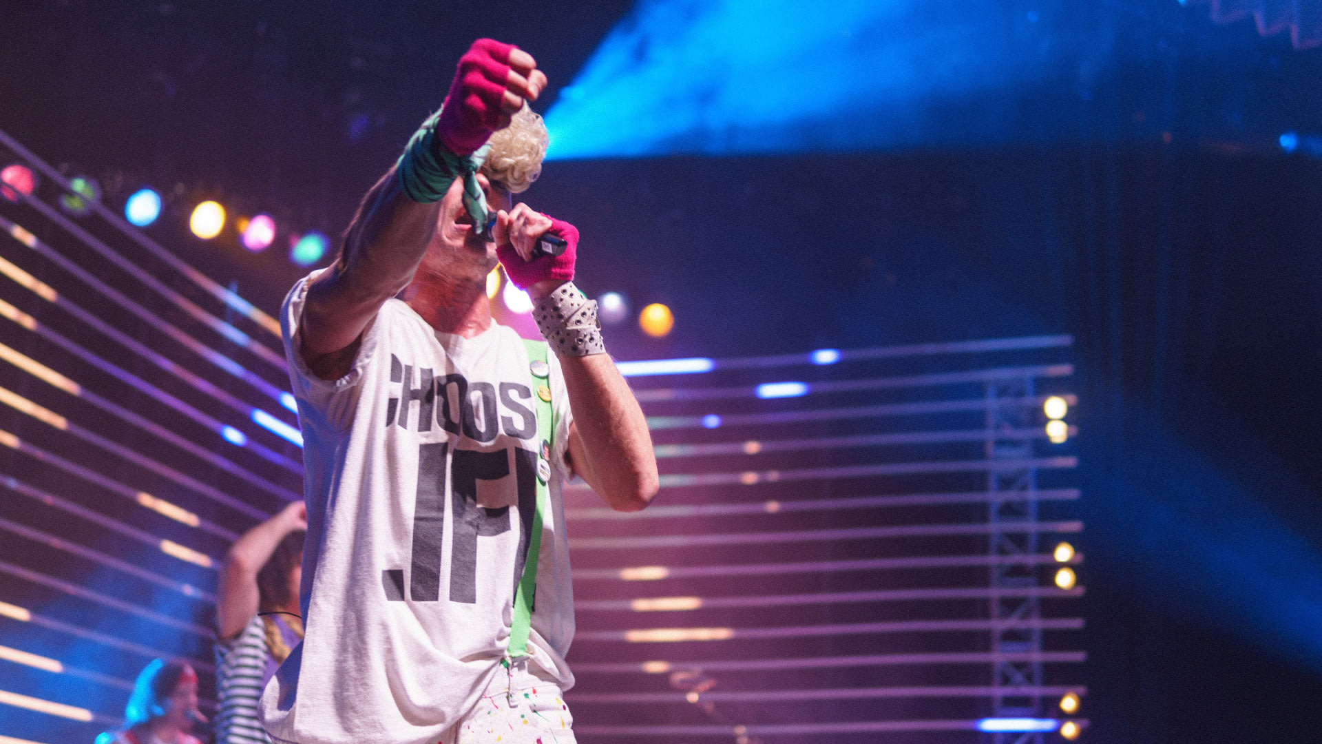 80's tribute act performing