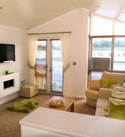 Oakwood-Lodges-at-Hazelwood-Holiday-Park-Dawlish-Warren-1-677x450