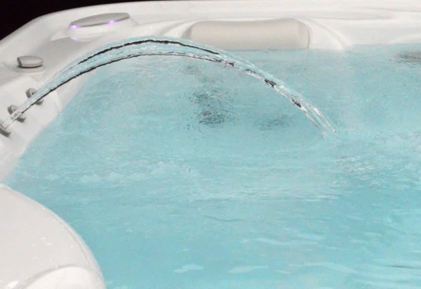 lodges with hot tubs