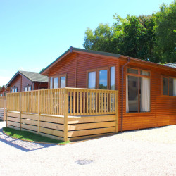 sleep 6 lodges with 3 bedrooms