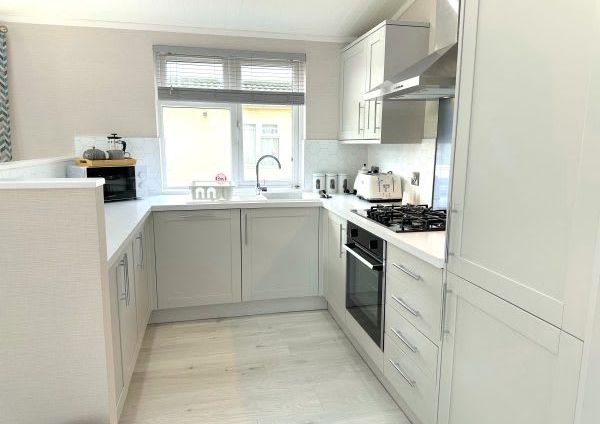 Maplewood Lodge kitchen at Hazelwood Holiday Park