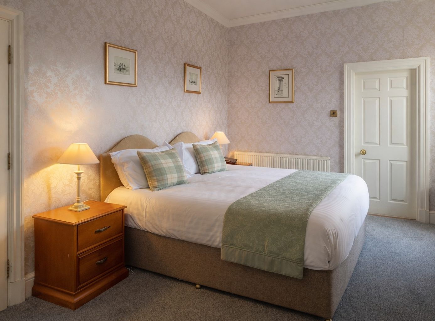 Daisy, Master Suite, St Margaret's, Hazlewood Caslte