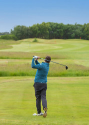 Golfers in Action (103) Bluer Sky