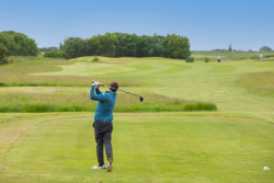 Golfers in Action (103) Bluer Sky