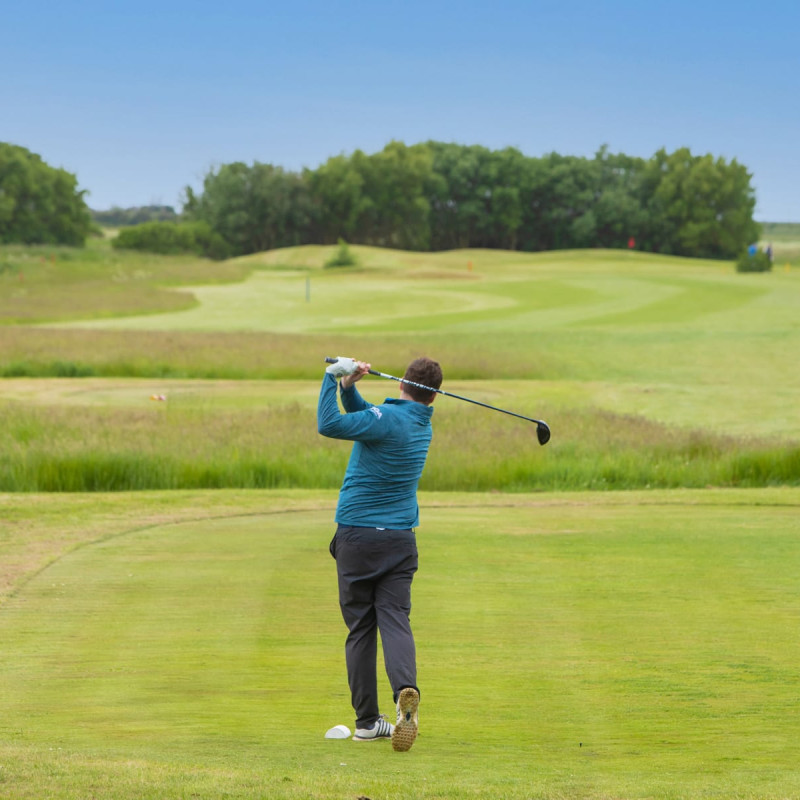 Golfers in Action (103) Bluer Sky