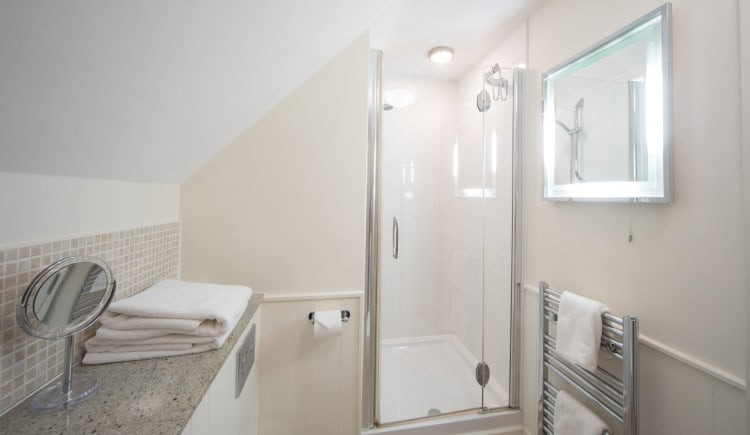 cottage-standard-bathroom