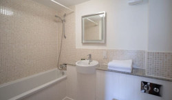 cottage-suite-bathroom-1