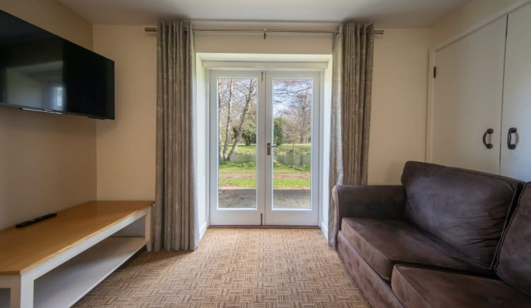 cottage-suite-lounge-1