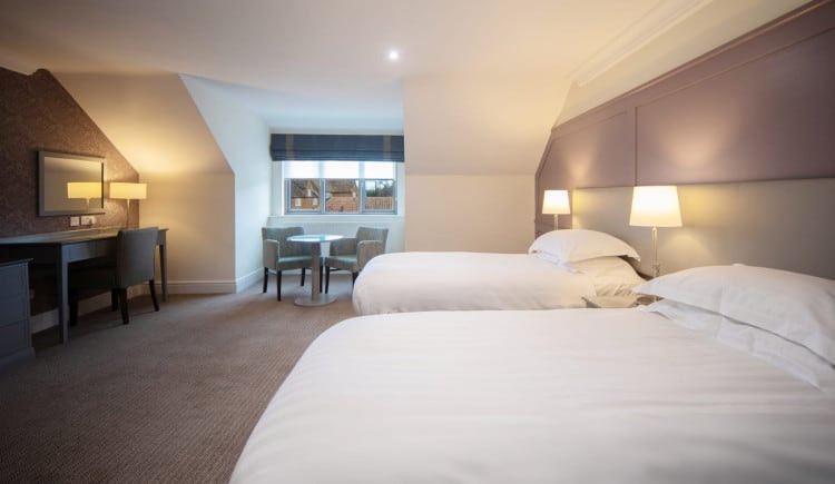 pavilion-deluxe-bedroom