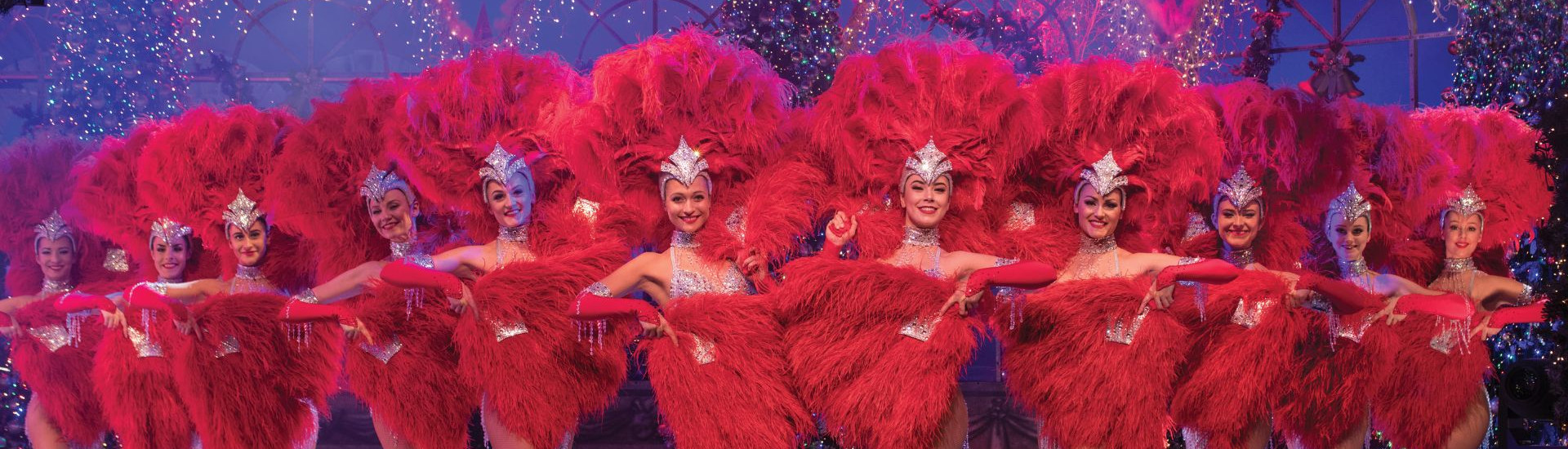 thursford-christmas-spectacular-showgirls