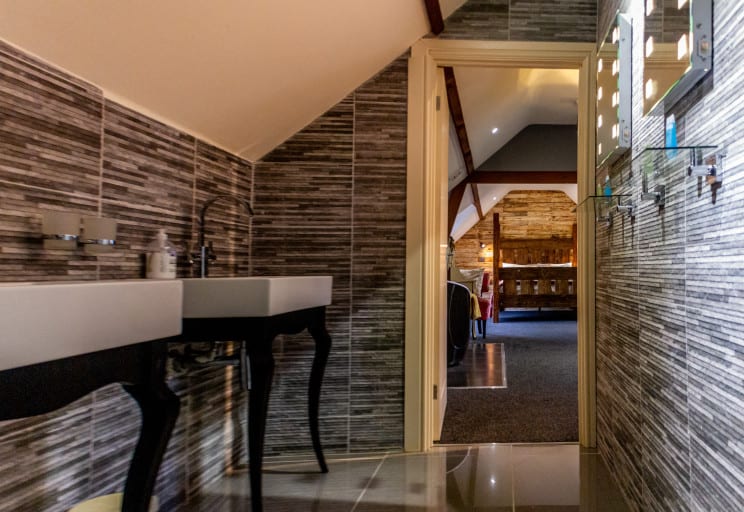 Four Poster Suite bathroom