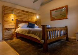 Rustic King 2 Bed