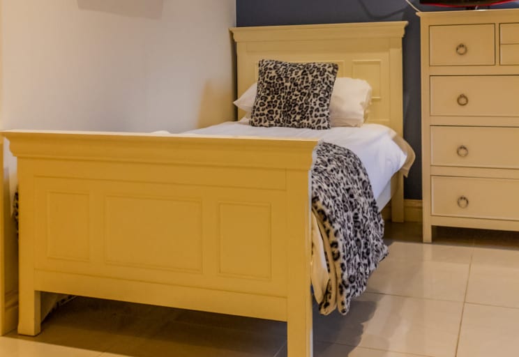 The Stables single bed