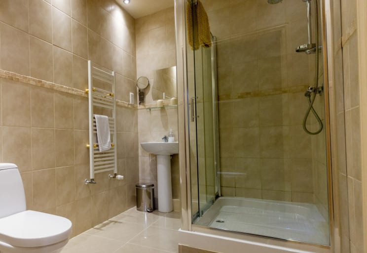 The Stables shower room