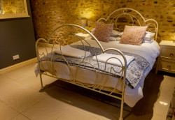 The Milking Parlour - double bed