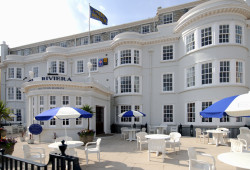 Hotel Riviera exterior