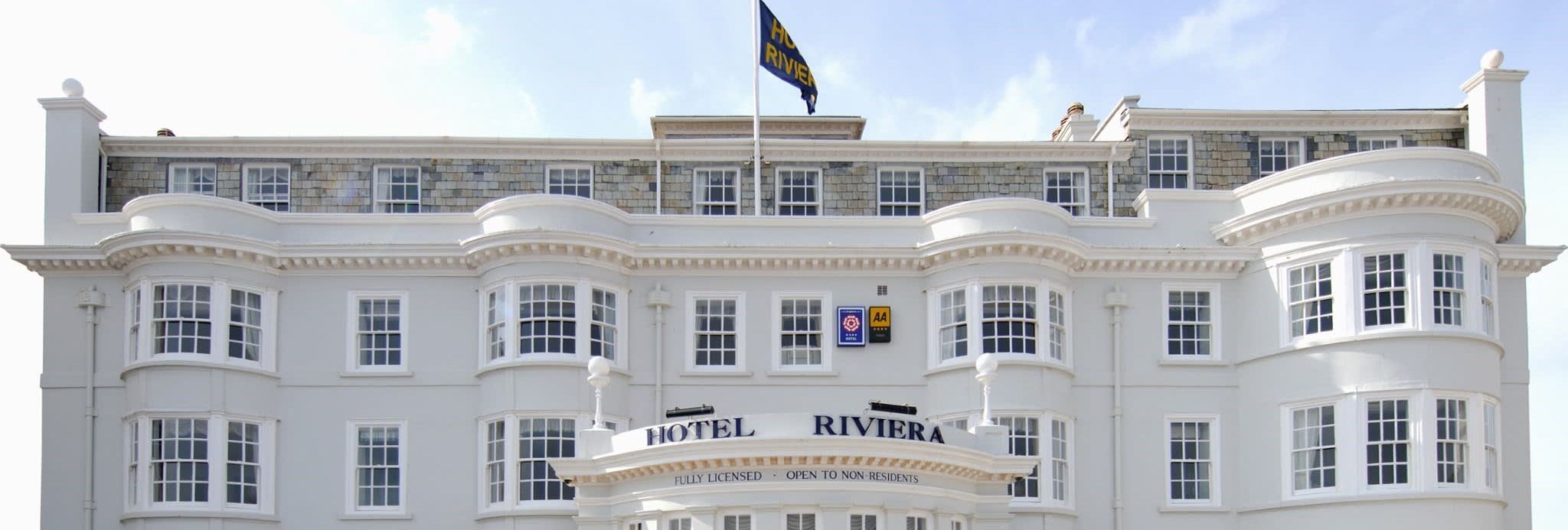 Hotel Riviera exterior