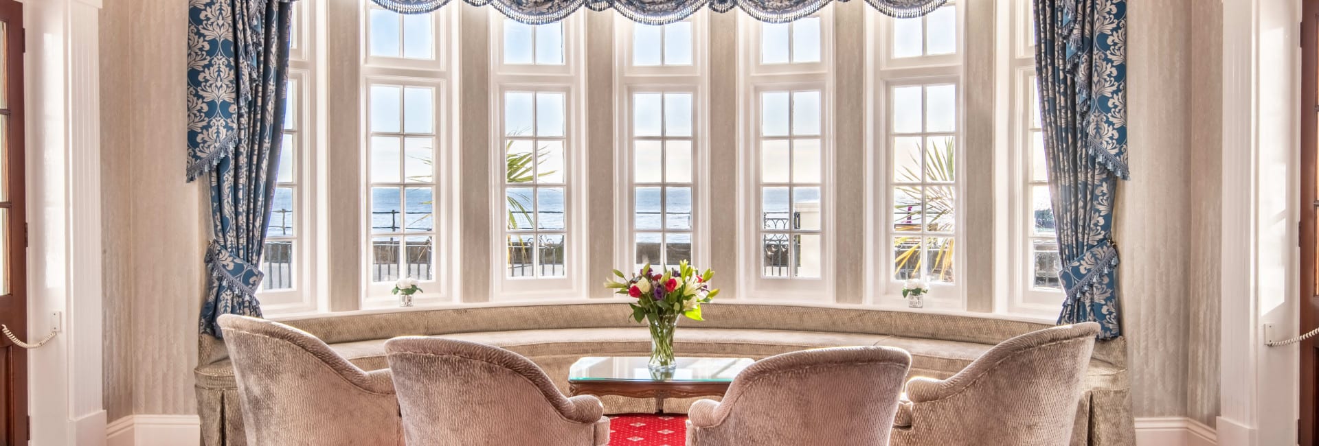 Hotel Riviera Entrance Foyer