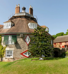 A La Ronde, Exmouth
