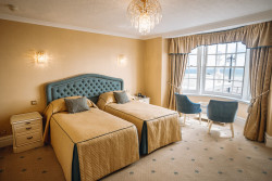 Twin room sea view