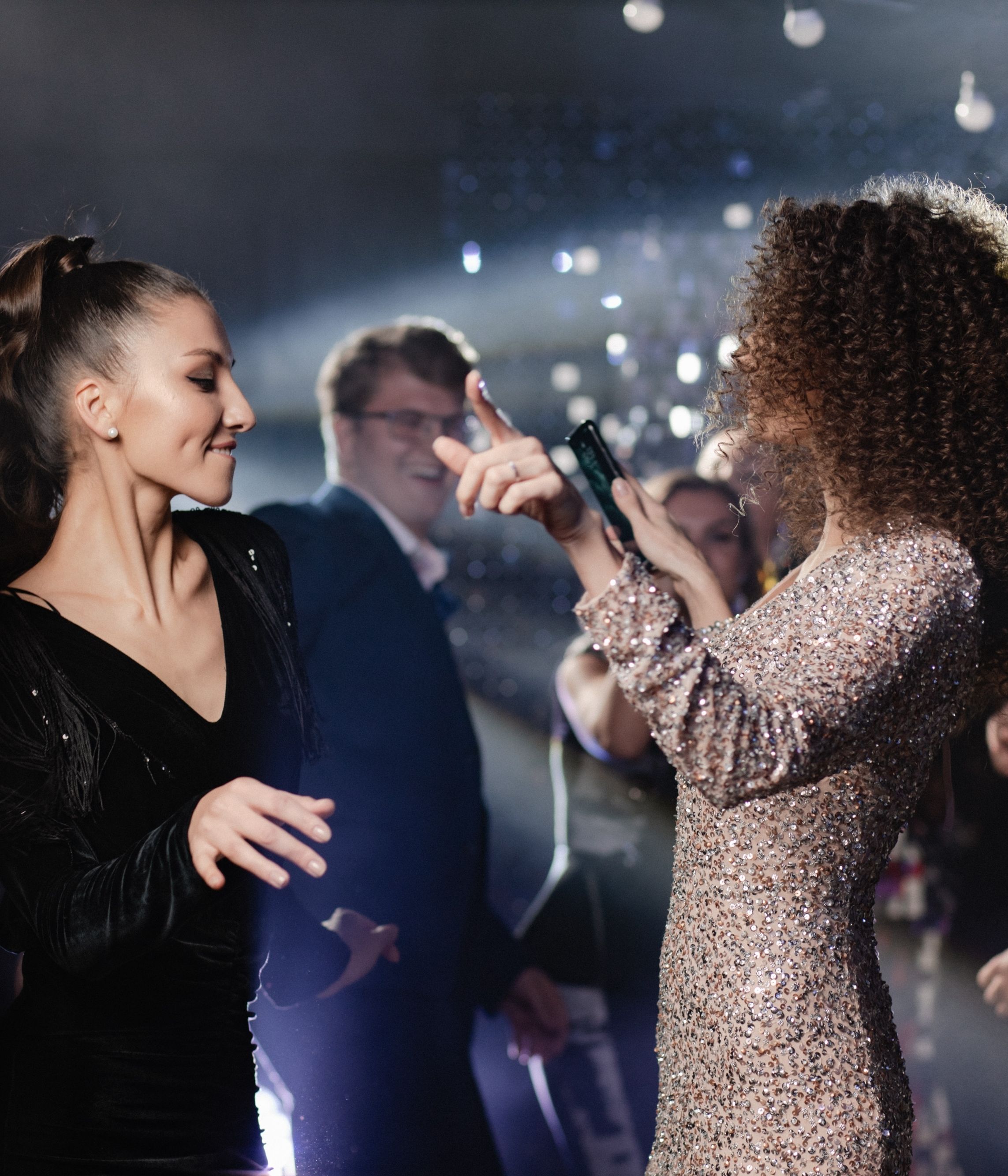 shutterstock_2551182131 Ladies Dancing