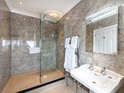 BSV Bathroom Detail 2 1200 x 1200