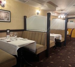 Café Cru Booths