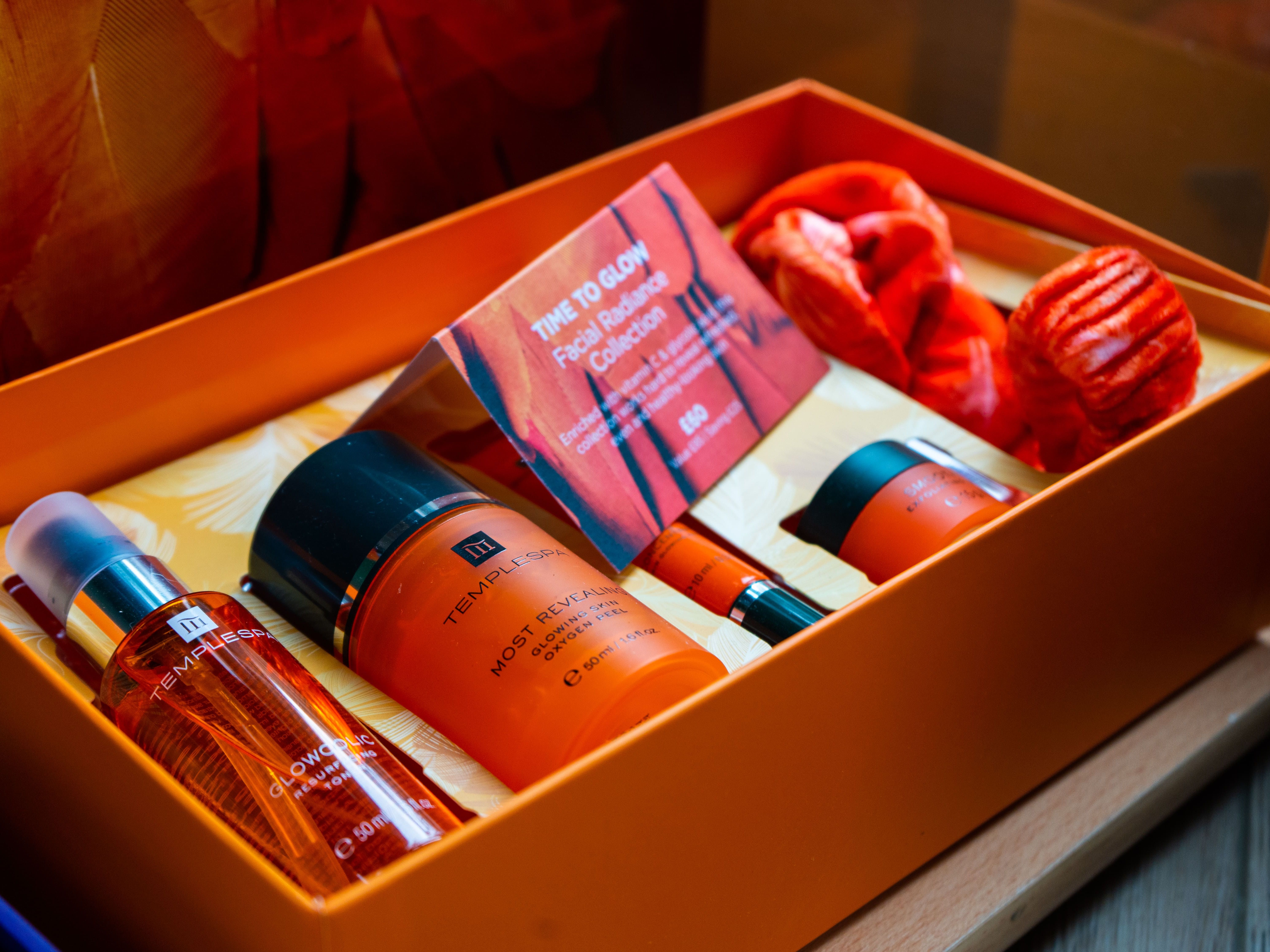 Gift box orange