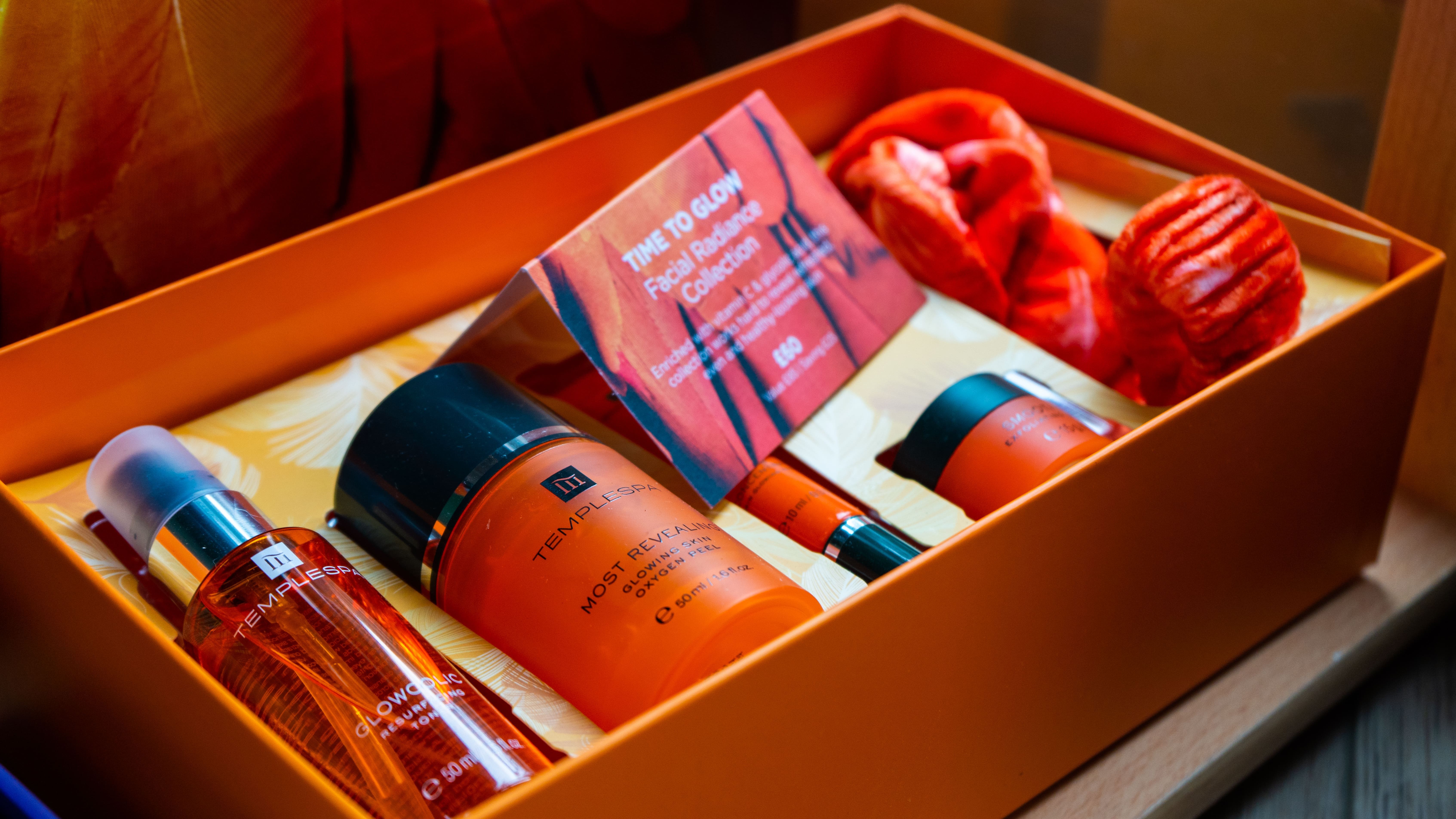 Gift box orange