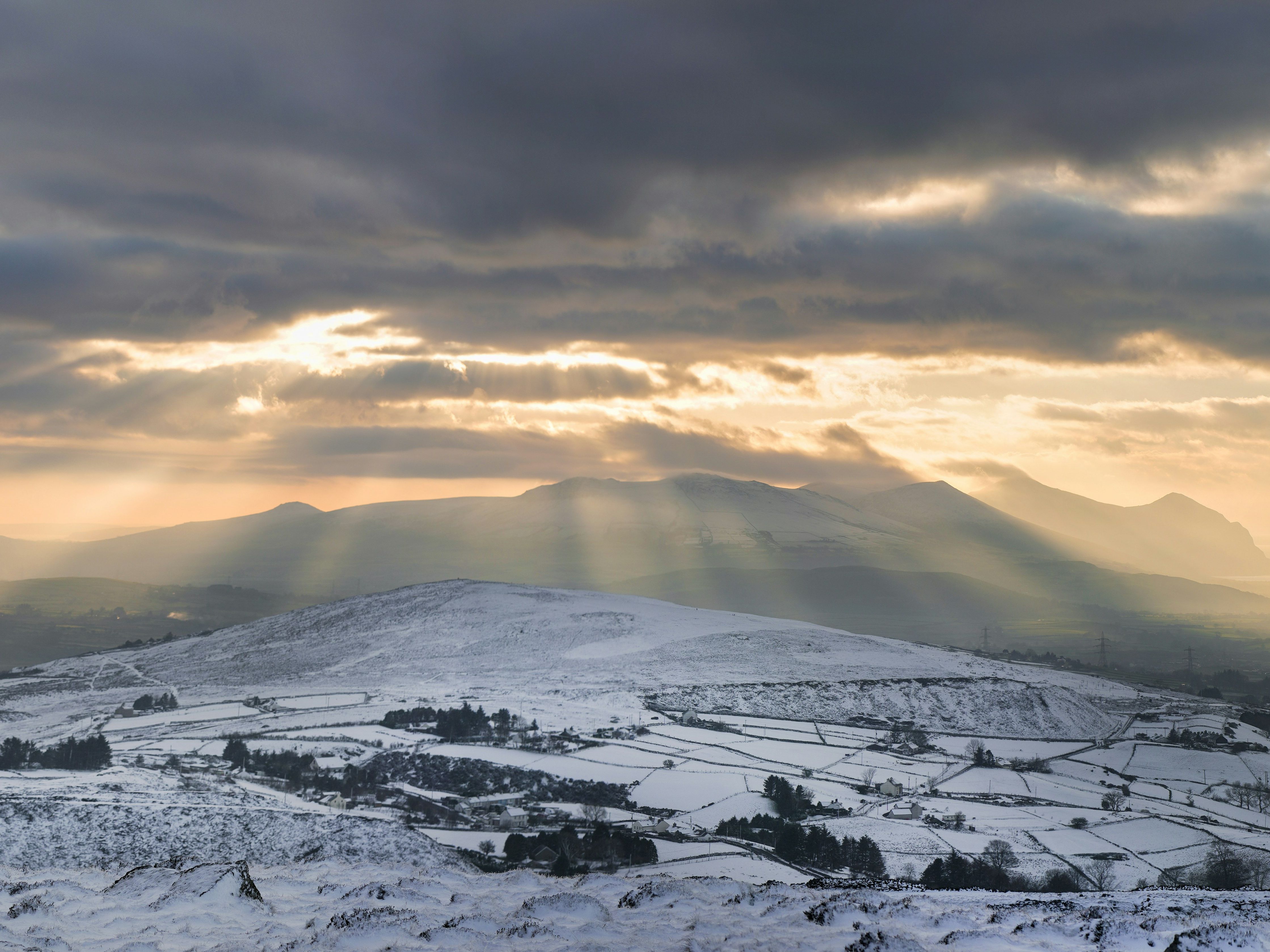 neil-mark-thomas-SbeWSqkCioU-unsplash