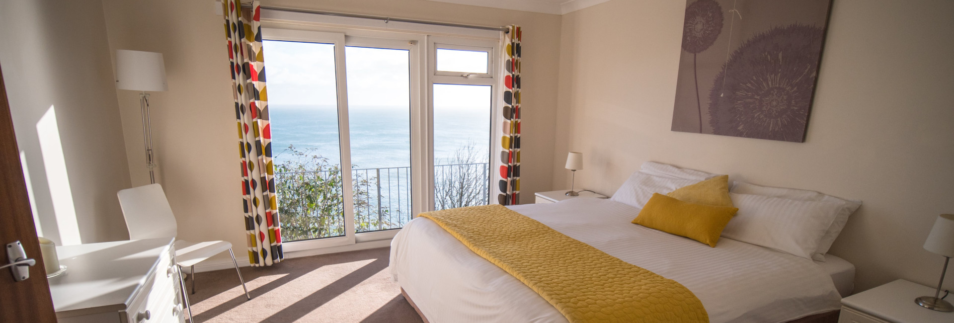Clifftop Hot Tub Lodge (Sleeps 6) (16)