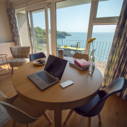 Clifftop Lounge 3