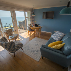 Clifftop Lounge 2