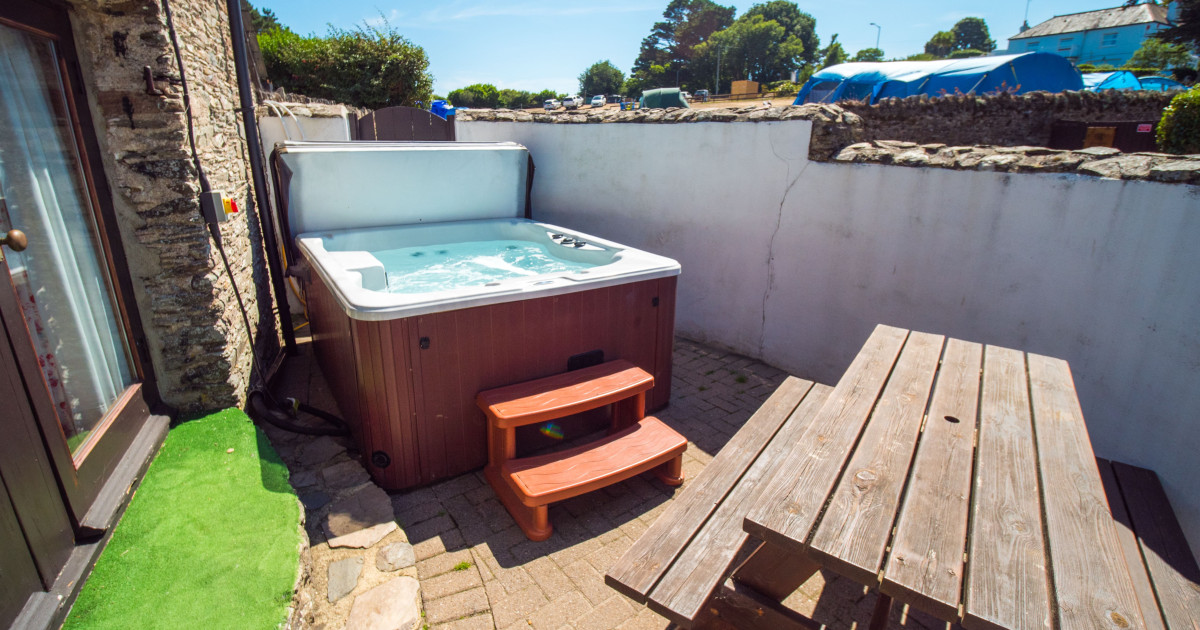 Pound Loft Hot Tub