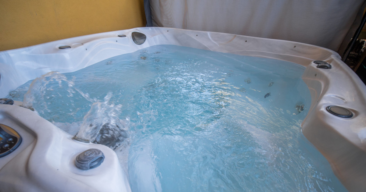 Pound Cottage Hot Tub