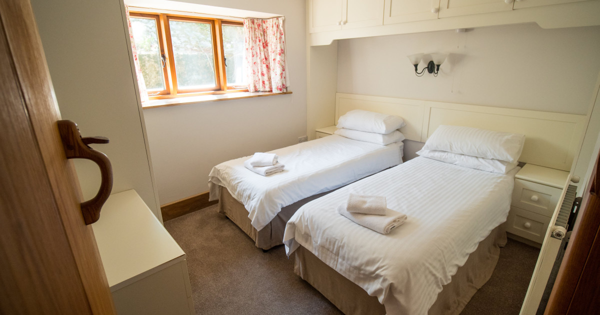 Pound Cottage Twin Bedroom