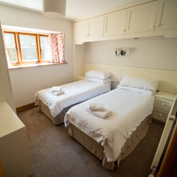 Pound Cottage Twin Bedroom