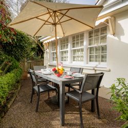 Magnolia Outside Seating