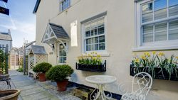 Cottages Garden