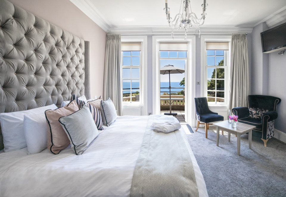 Sea view room with balcony