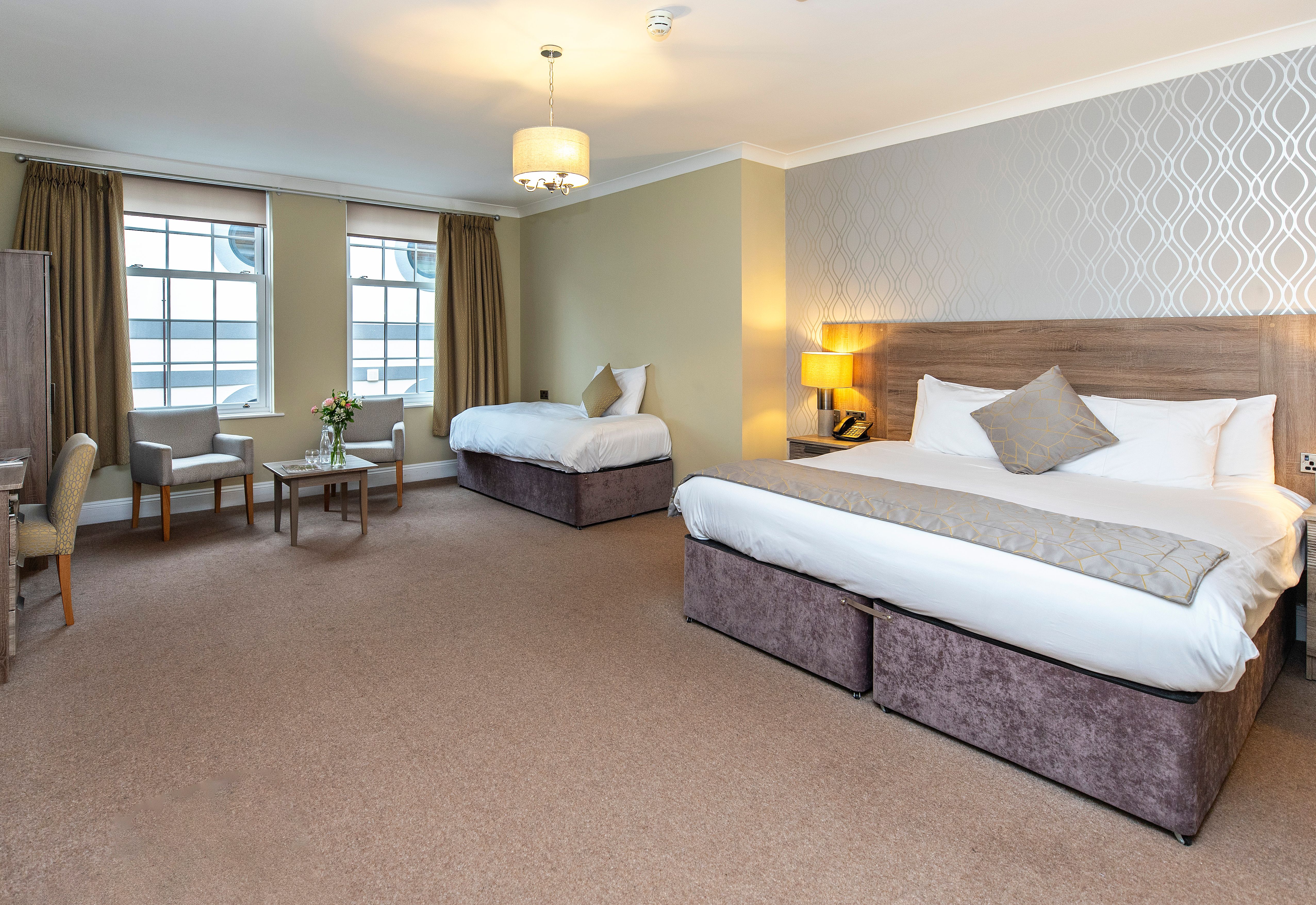 Large Family Room with additional bed