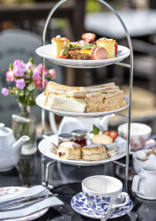 Afternoon tea stand