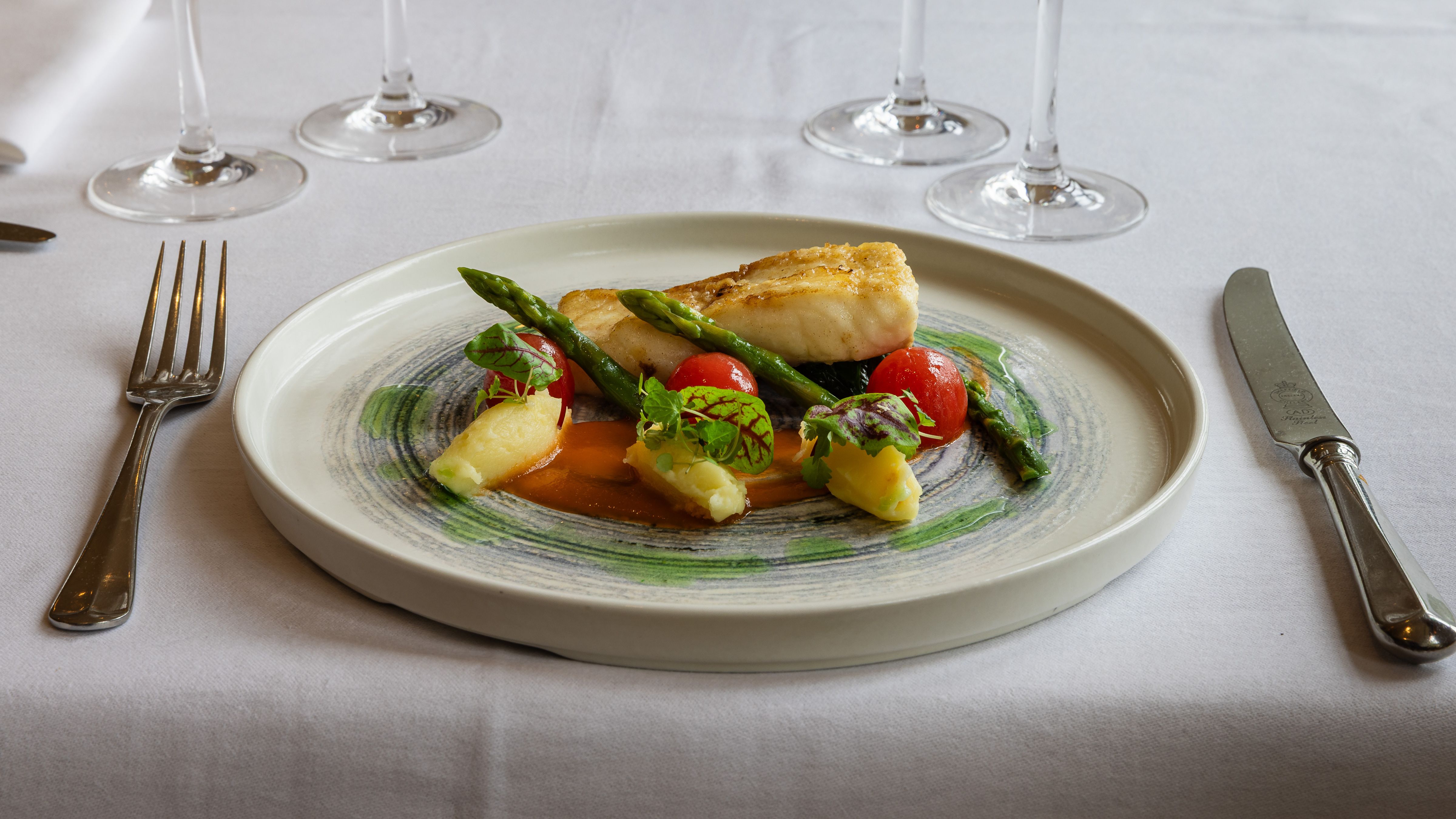 fish with asparagus and a light sauce