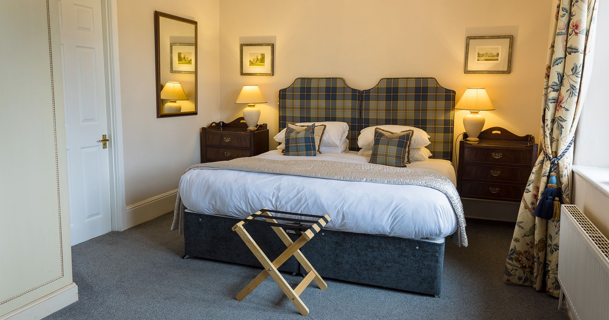 tartan themed hotel suite