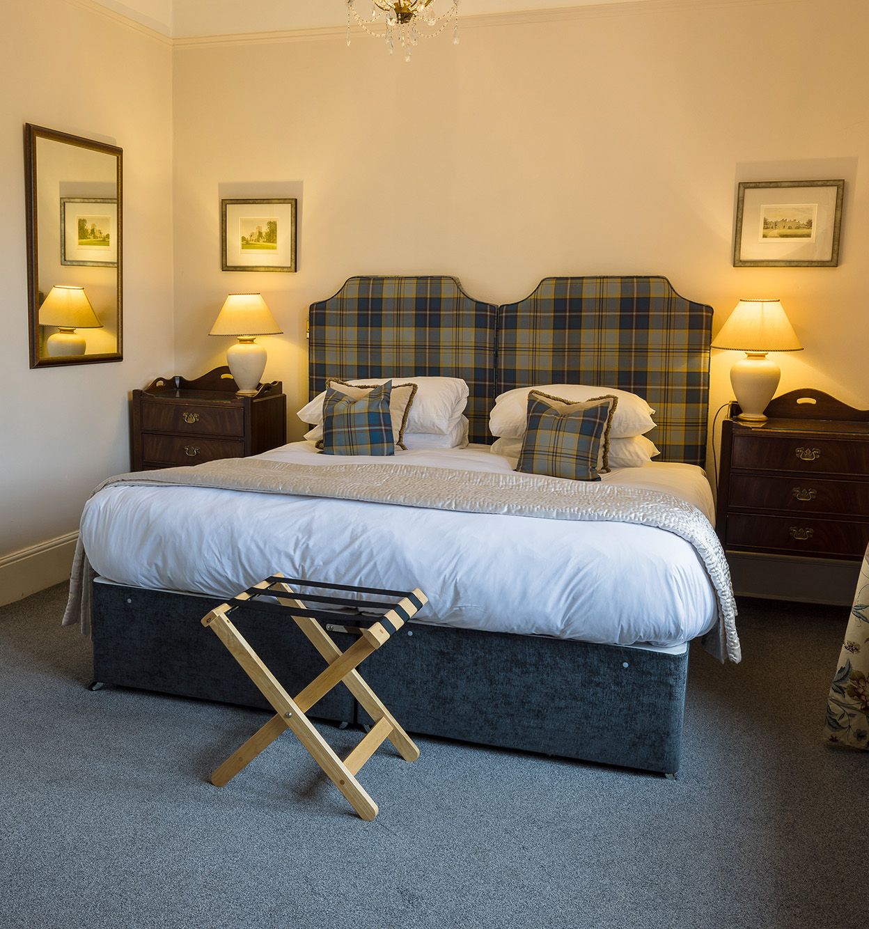 tartan themed hotel suite