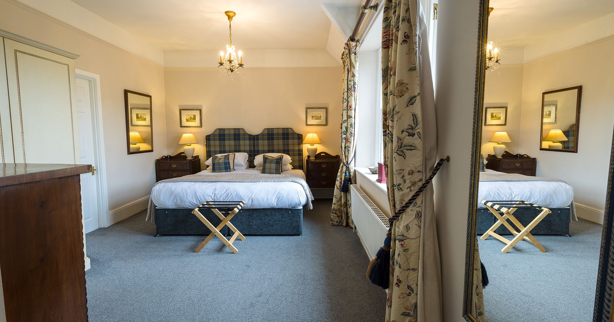 rustic tartan themed hotel suite