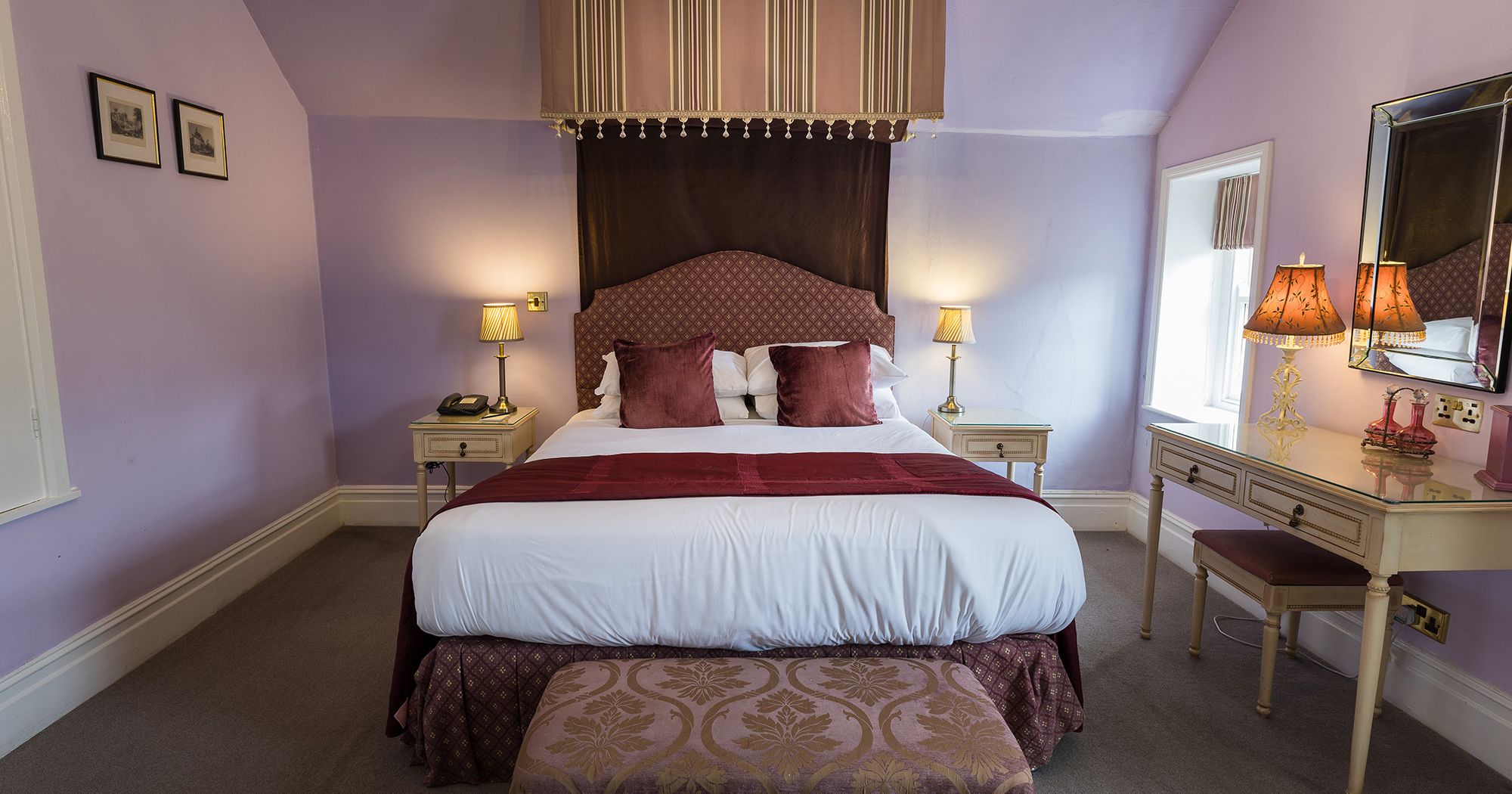canopy bed in bridal honeymoon hotel suite