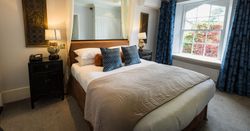 stunning over-bed canopy hotel suite