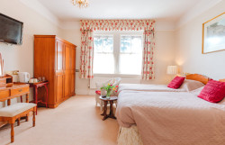 Beckbury Bedroom 2